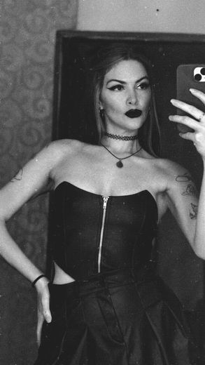 Chloé, Français