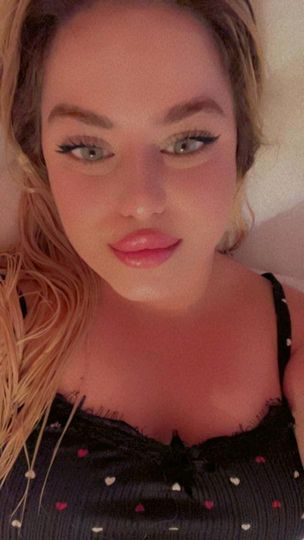 Ceren, 24 — Turkish