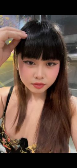 Allison, 27 — English